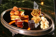 מגש מתוקים בבנגמין סיגל