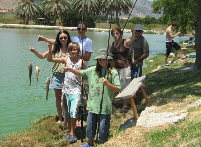 דג בכפר פארק פעילויות למשפחה 