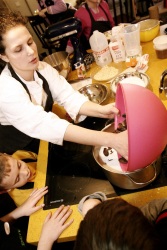 קייטנת בישול לילדים בטייסט-קייטנות קיץ 2008 בשרון