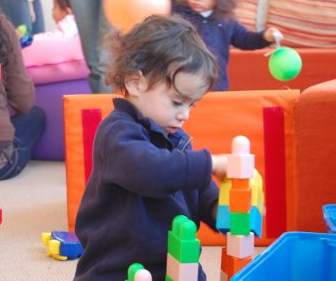 משחקיה בשרון, מרכז קטנים גדולים