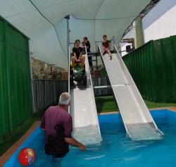 מגלשטרקטור-מגלשת אקסטרים בג